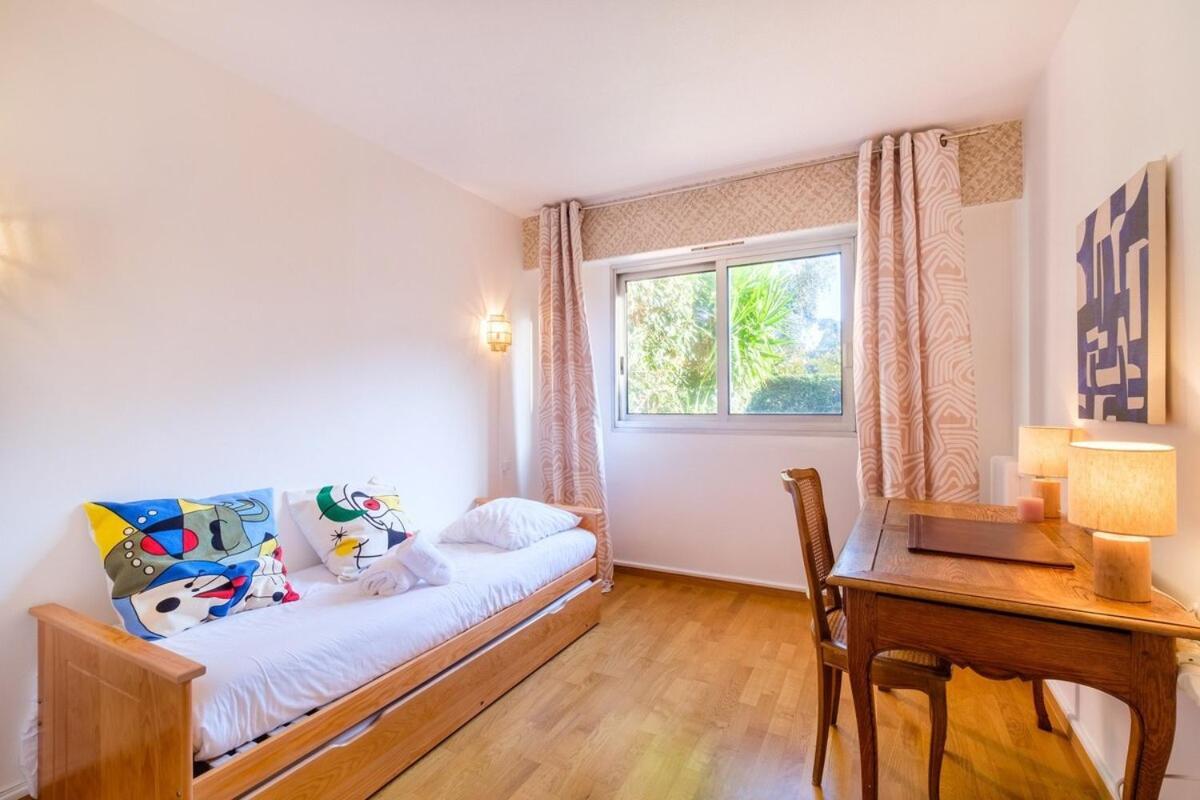 Ferienwohnung Le Riviera ~ Jardin ~ Parking ~ Climatisation Cagnes-sur-Mer Exterior foto